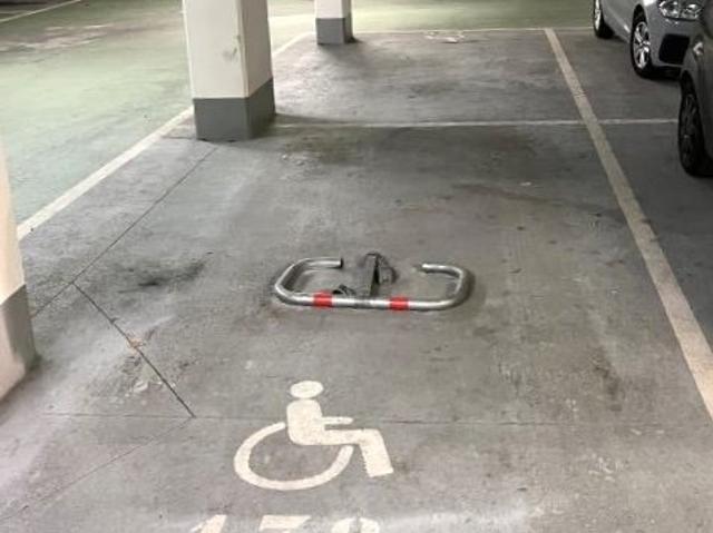 Garage vente à Paris, Île-de-France