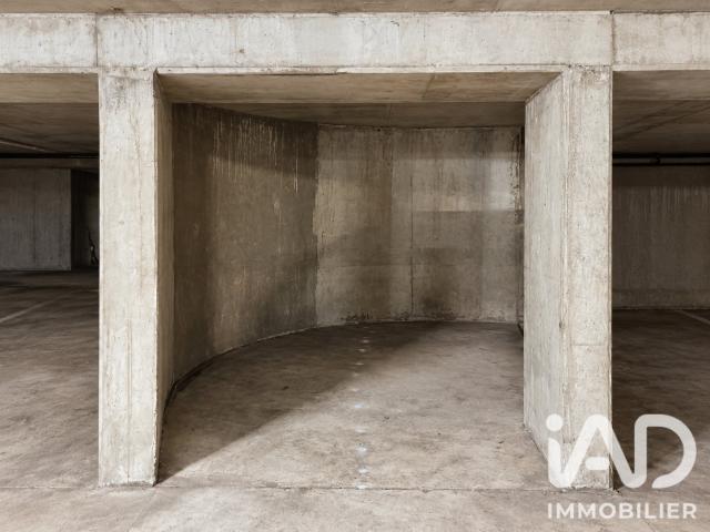 Garage vente à Paris, Île-de-France