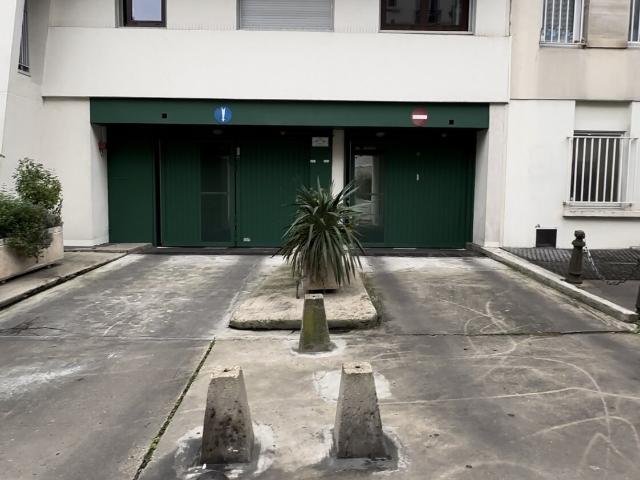 Garage vente à Paris, Île-de-France