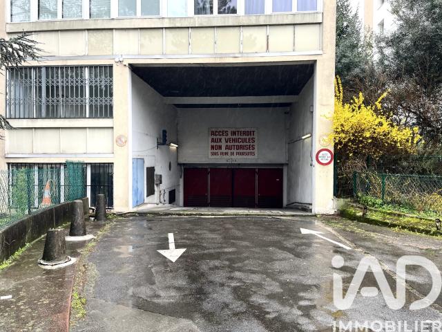Garage vente à Vanves, Hauts-de-Seine