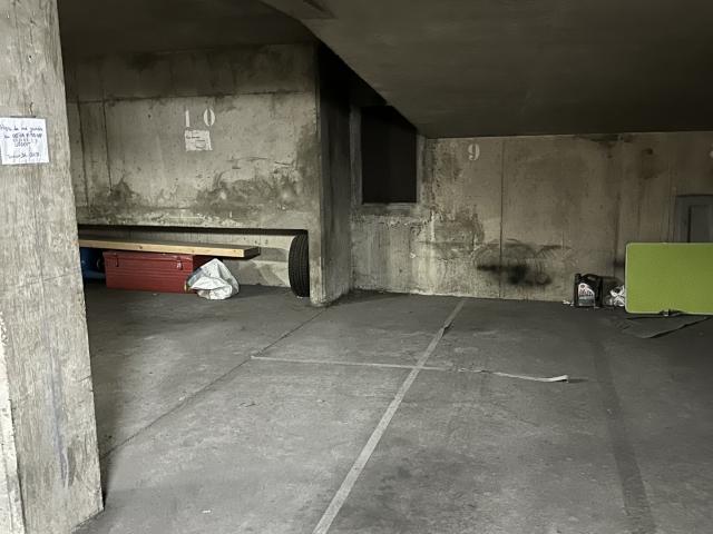 Garage vente à Paris, Île-de-France