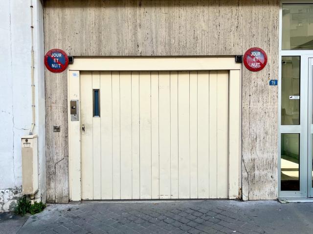 Garage vente à Paris, Île-de-France