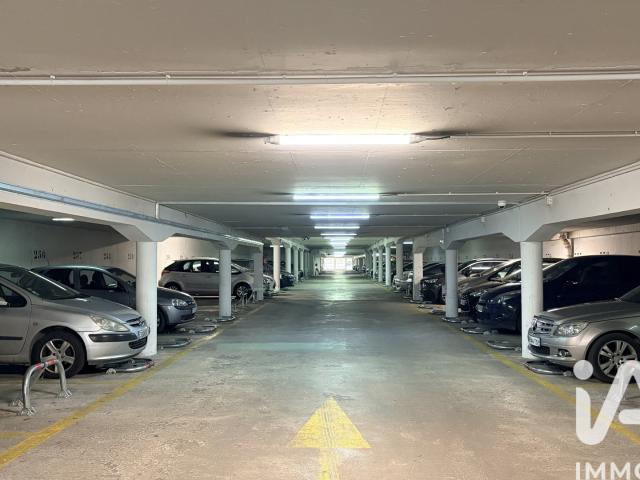 Garage vente à Nanterre, Colombes