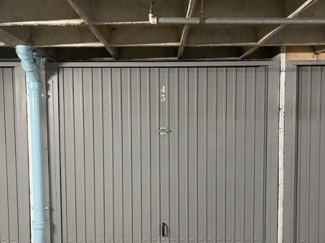 Garage vente à Paris, Île-de-France