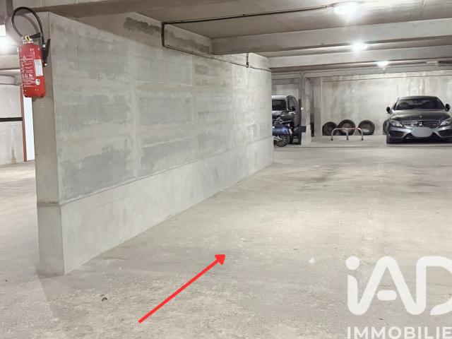 Garage vente à Paris, Île-de-France