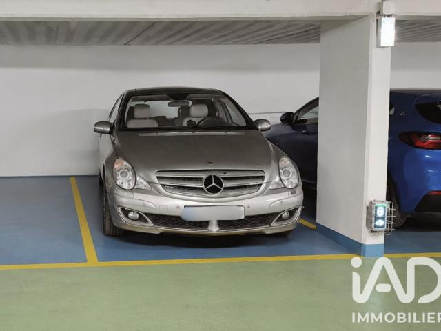 Garage vente à Paris, Île-de-France