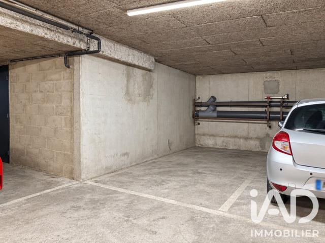 Garage vente à Paris 11e Arrondissement, Paris