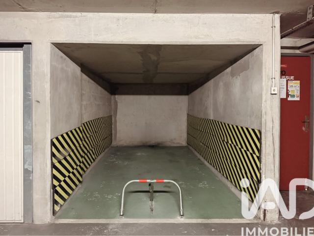 Garage vente à Paris, Île-de-France