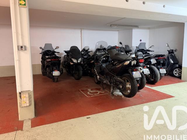 Garage vente à Paris, Île-de-France