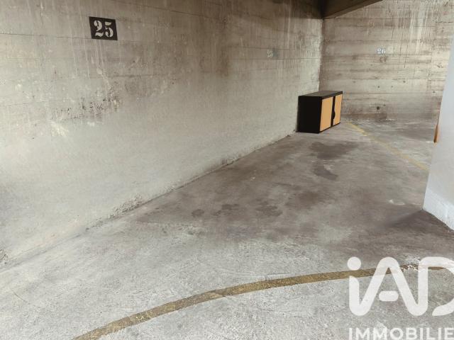 Garage vente à Paris, Île-de-France