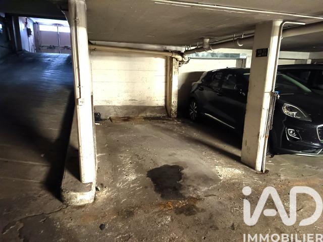 Garage vente à Paris, Île-de-France