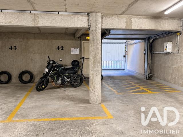 Garage vente à Paris, Île-de-France