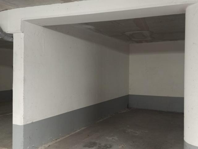 Garage vente à Paris, Île-de-France