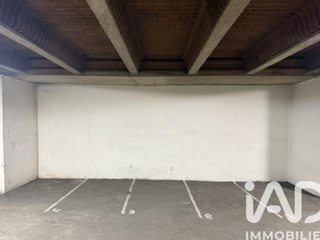 Garage vente à Paris, Île-de-France