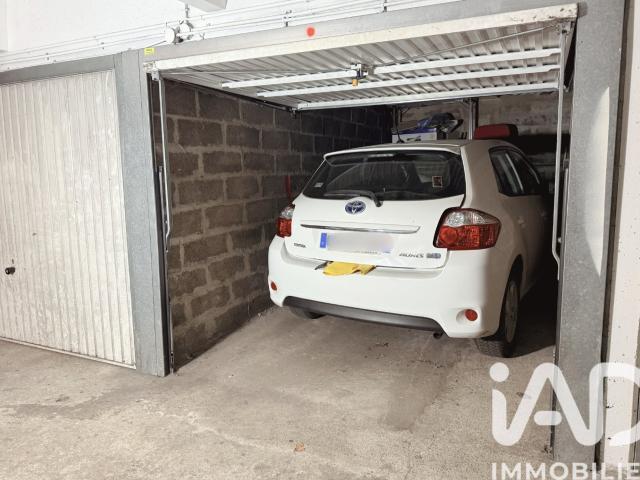 Garage vente à Paris, Île-de-France