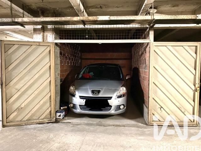 Garage vente à Paris, Île-de-France