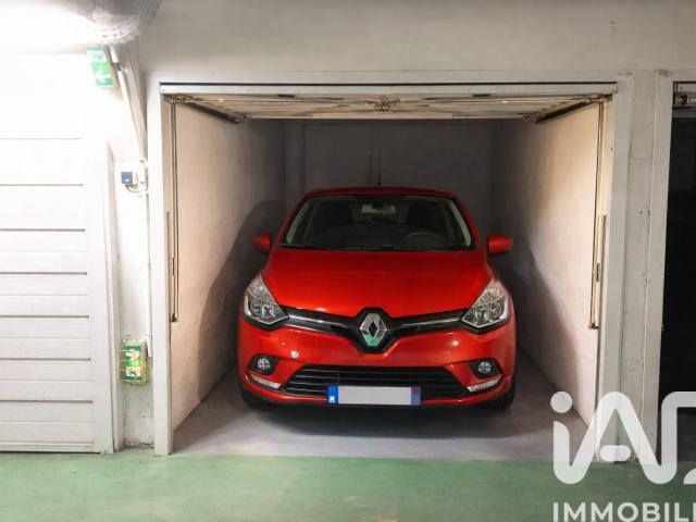 Garage vente à Paris, Île-de-France