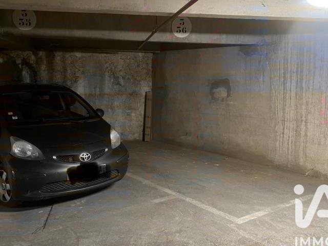 Garage vente à Paris, Île-de-France