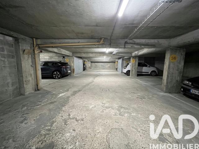 Garage vente à Paris, Île-de-France