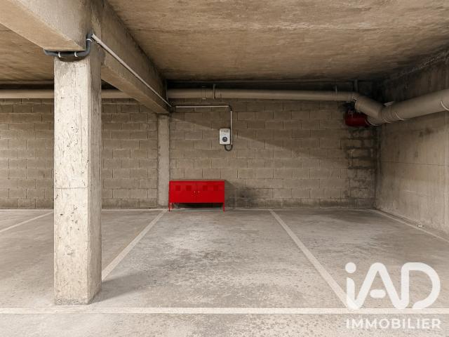 Garage vente à Paris, Île-de-France