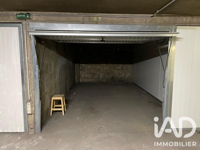 Garage vente à Paris, Île-de-France