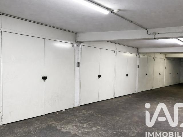 Garage vente à Paris, Île-de-France