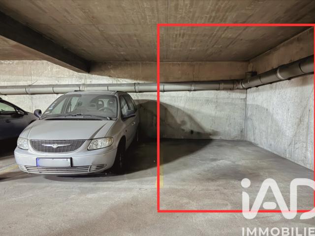 Garage vente à Paris, Île-de-France