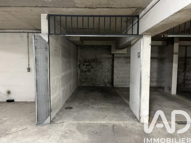 Garage vente à Paris, Île-de-France