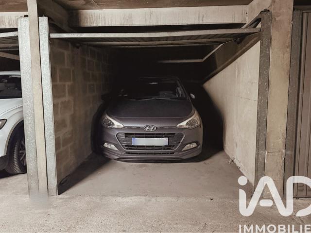 Garage vente à Paris, Île-de-France
