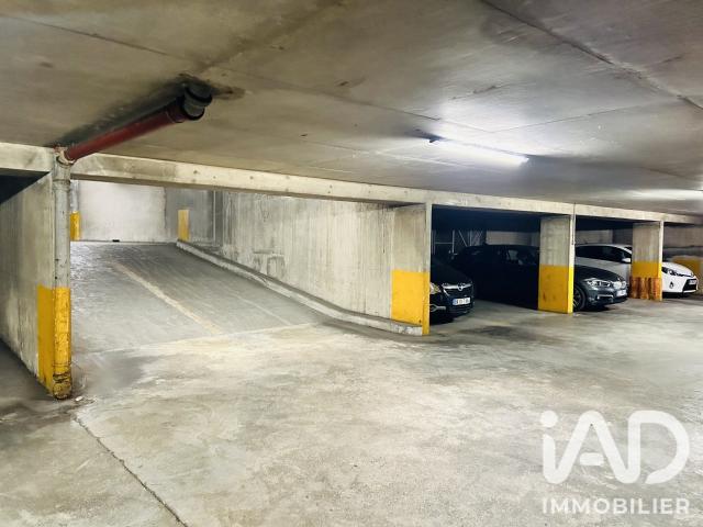 Garage vente à Paris, Île-de-France