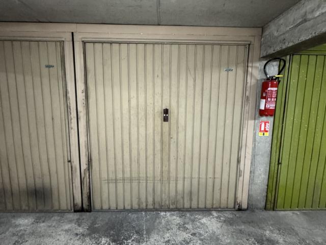 Garage vente à Paris, Île-de-France