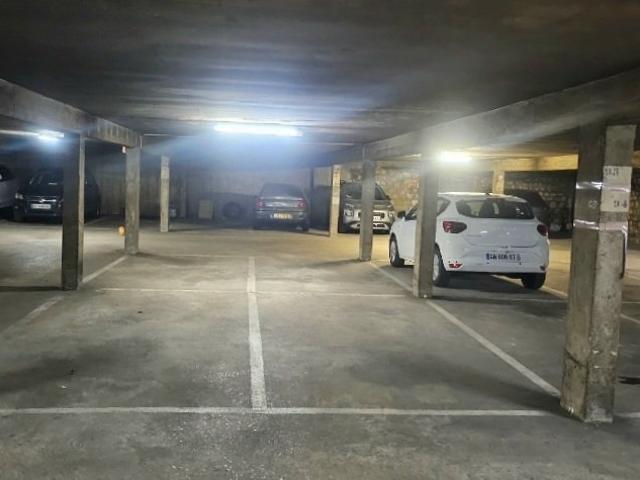 Garage vente à Nanterre, Puteaux