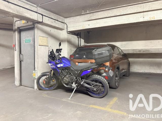Garage vente à Paris, Île-de-France