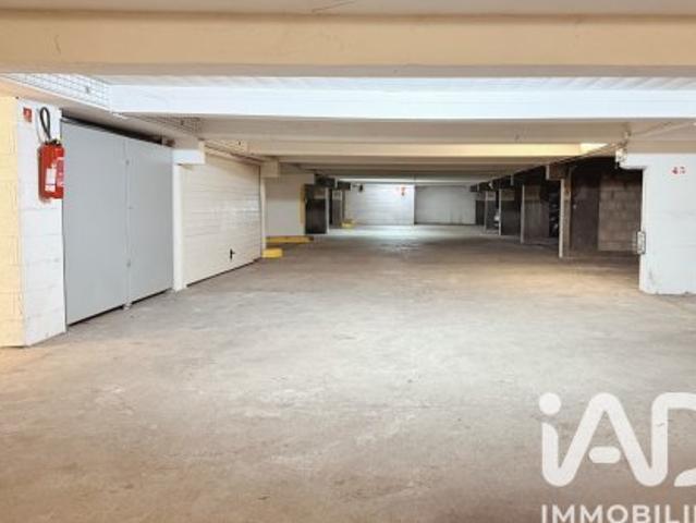 Garage vente à Paris, Île-de-France