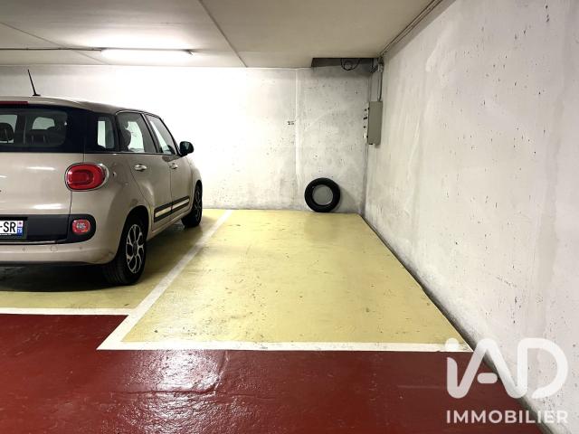 Garage vente à Paris, Île-de-France