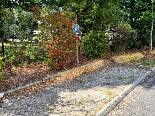 Garage vente à Bordeaux, Les Pins-Francs
