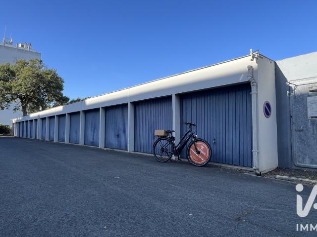 Garage vente à Les Parcs, La Rochelle