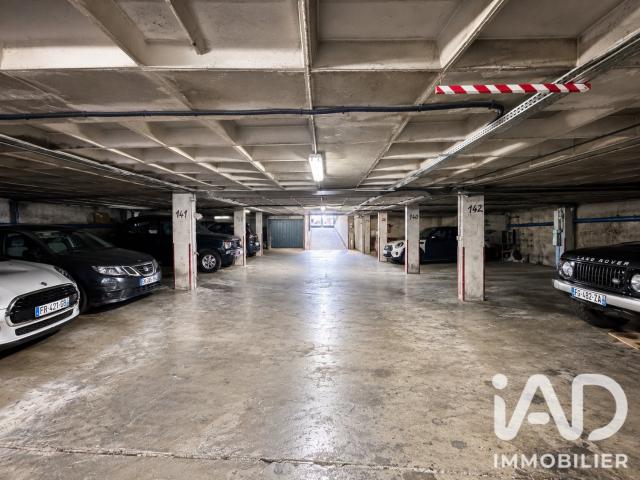 Garage vente à Paris, Île-de-France
