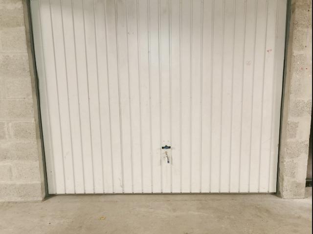 Garage vente à Vaux-le-Pénil, Seine-et-Marne