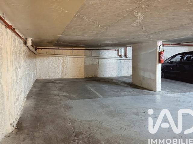 Garage vente à Paris, Île-de-France