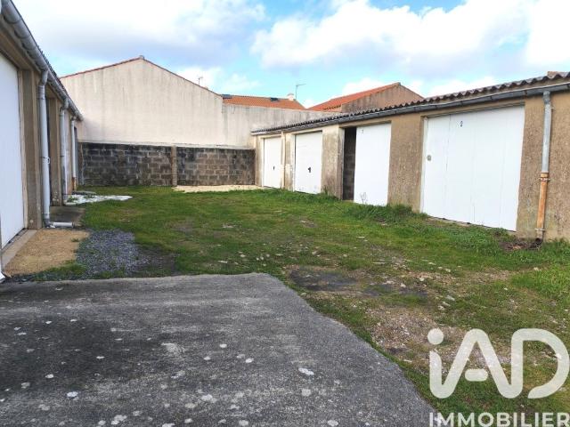 Garage vente à Les Sables-d'Olonne, Château-d'olonne