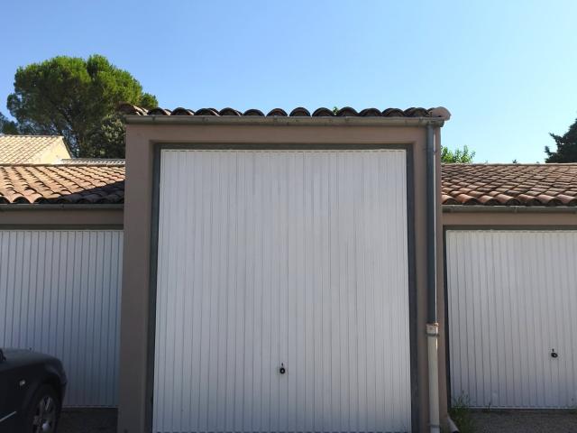 Garage vente à Les Plantas, Donzère