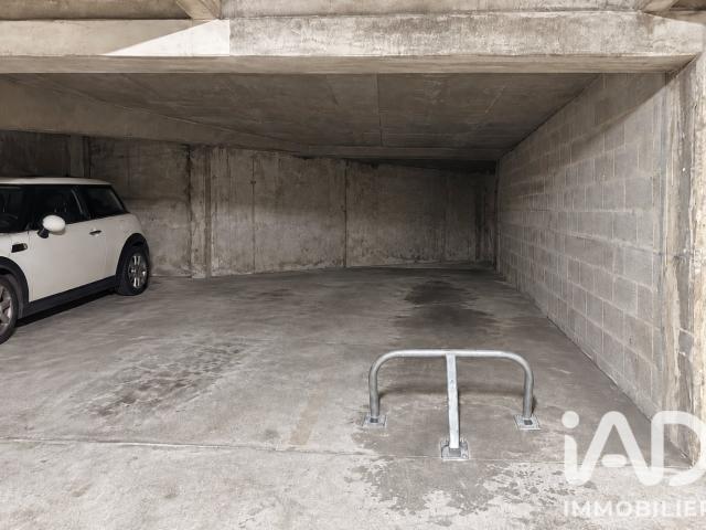 Garage vente à Paris, Île-de-France
