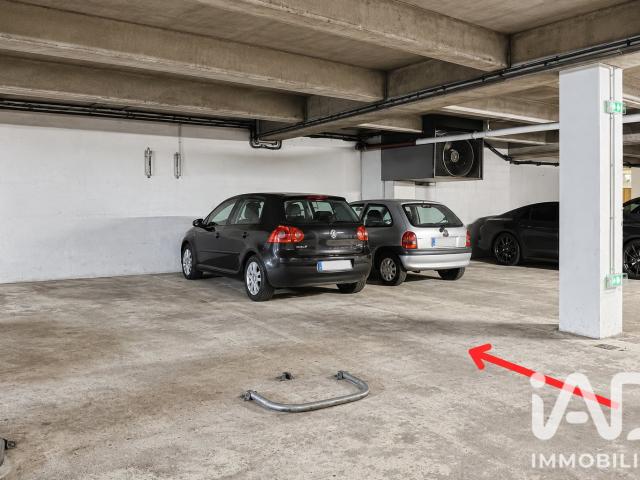 Garage vente à Paris, Île-de-France