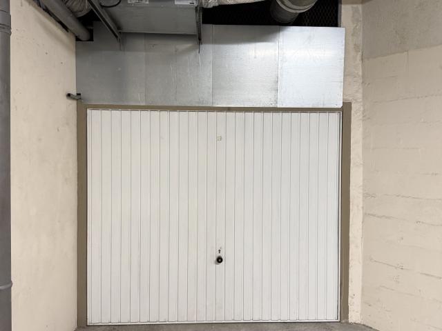 Garage vente à Arrondissement de Draguignan, Fréjus