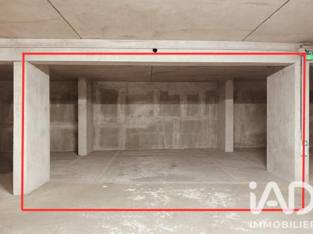 Garage vente à Paris, Île-de-France