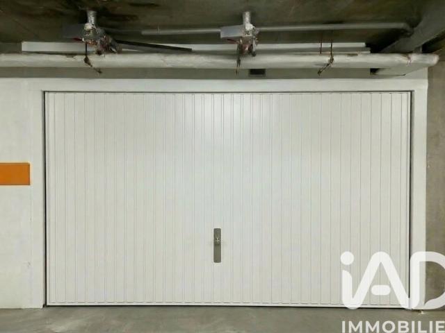 Garage vente à Paris, Île-de-France