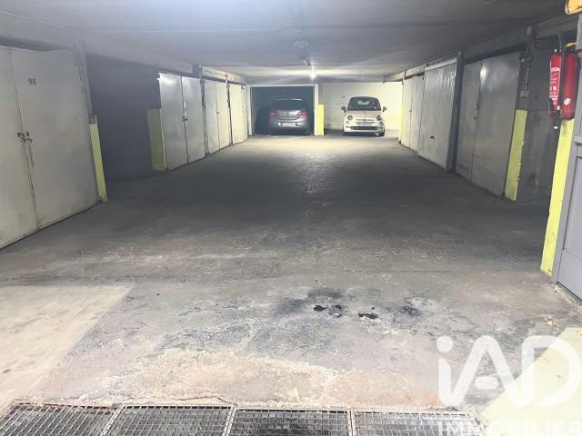 Garage vente à Paris, Île-de-France