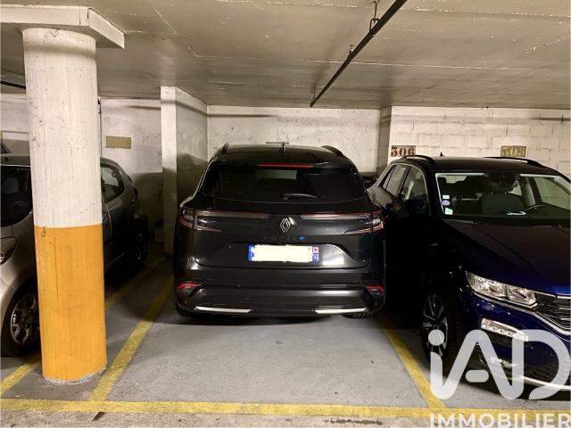 Garage vente à Paris, Île-de-France