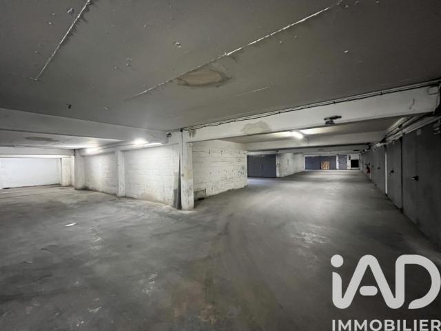 Garage vente à Paris 18e Arrondissement, Paris